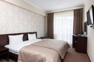 Отель Kasimir Resort Hotel Буковель Двухместный номер с 1 кроватью или 2 отдельными кроватями-2